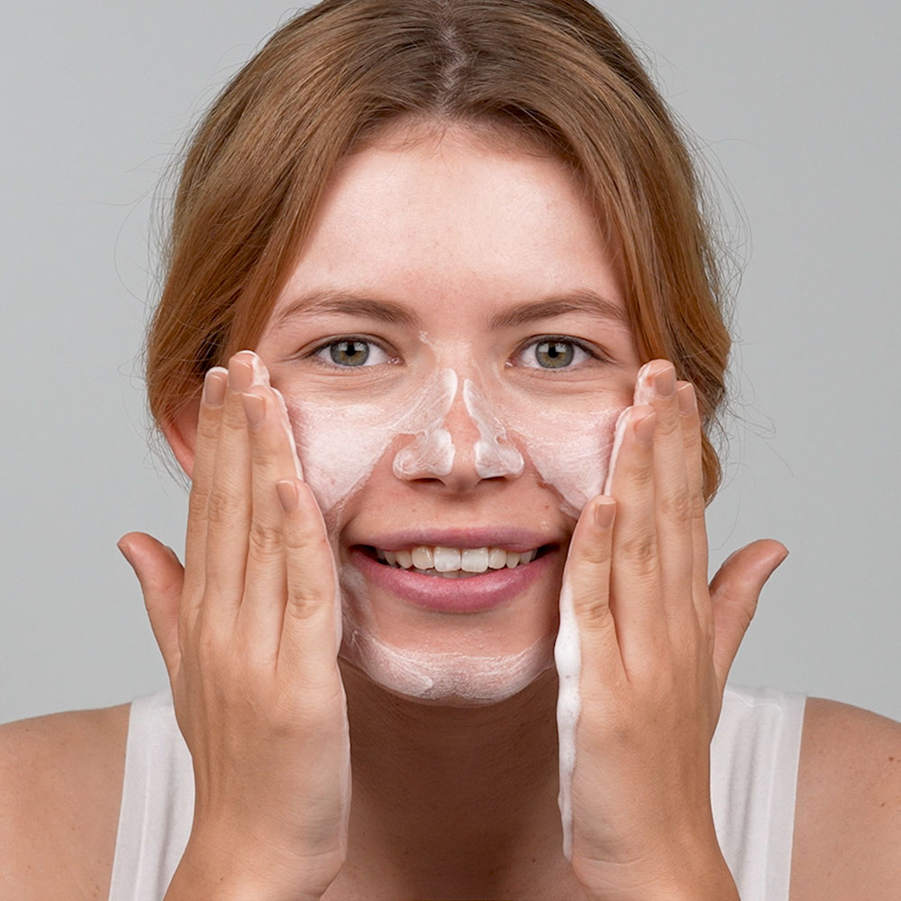White Tea Cleansing Mousse