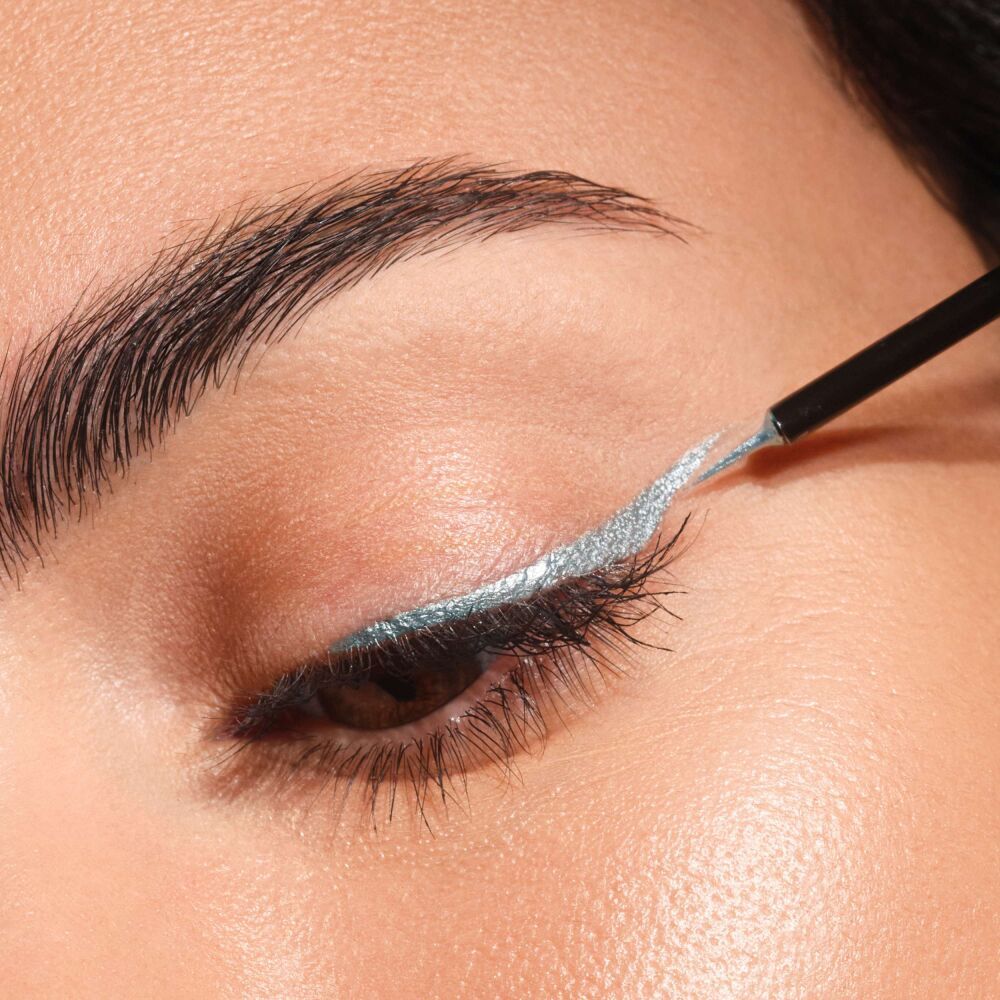 Long-wear Metallic Liquid Liner